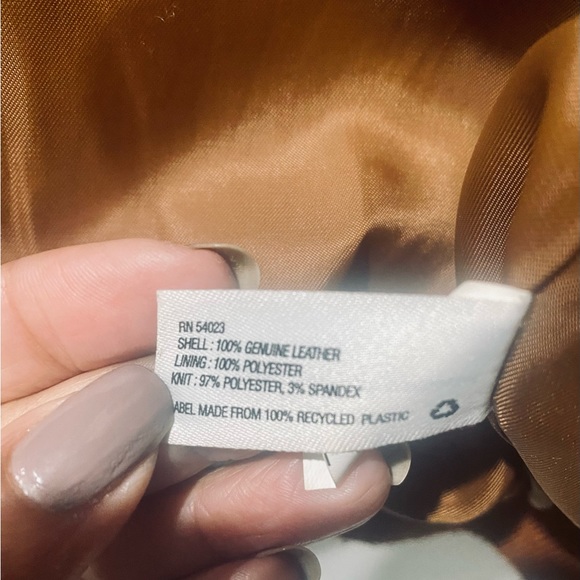 GAP Leather Bomber Jacket - Picture 3 of 9